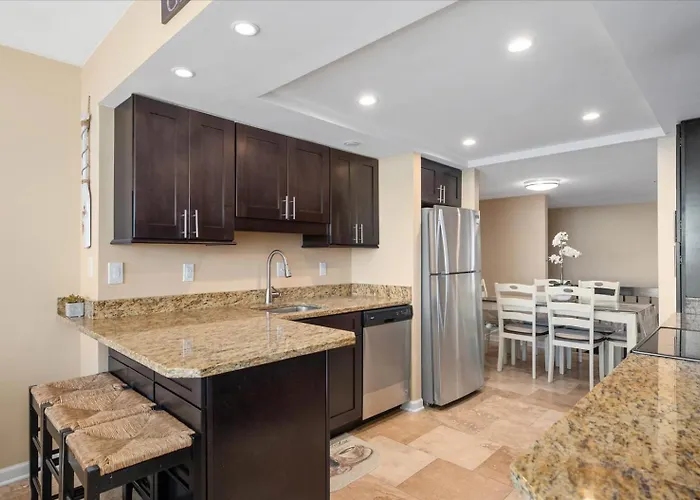 Century One-2 Bedroom Ocean Oasis With Indoor Pool! Holiday home *