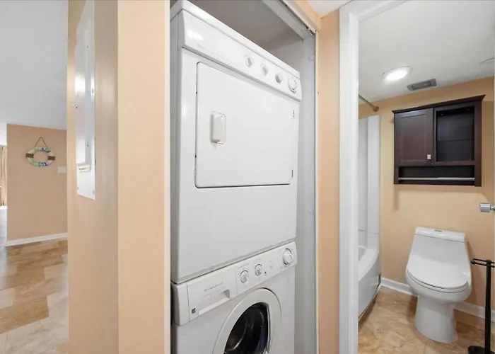Century One-2 Bedroom Ocean Oasis With Indoor Pool! Holiday home *