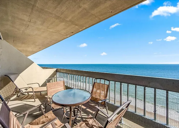 Century One-2 Bedroom Ocean Oasis With Indoor Pool! Holiday home *