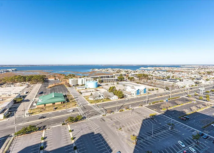 Century One-2 Bedroom Ocean Oasis With Indoor Pool! Holiday home *