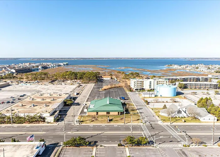 Century One-2 Bedroom Ocean Oasis With Indoor Pool! *