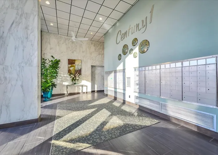 Century One-2 Bedroom Ocean Oasis With Indoor Pool! Holiday home *